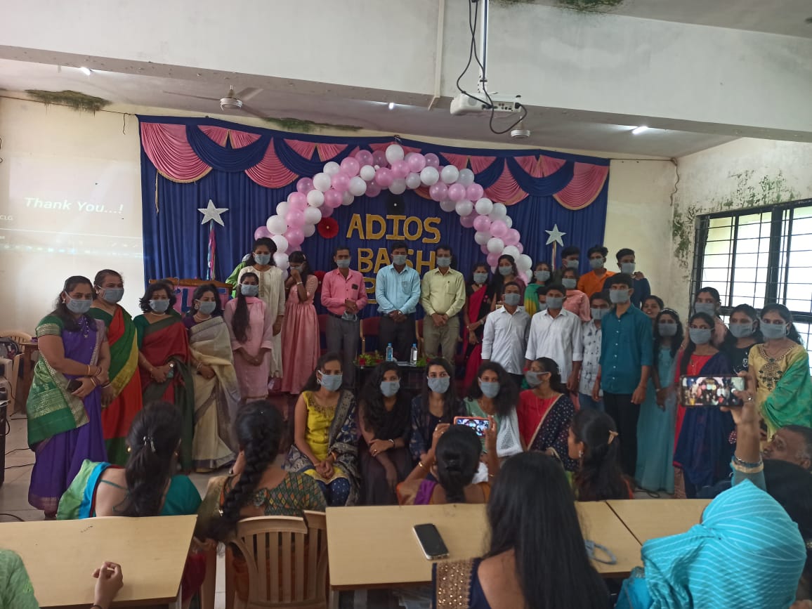 Mask Distribution From Youth Red Cross Cell